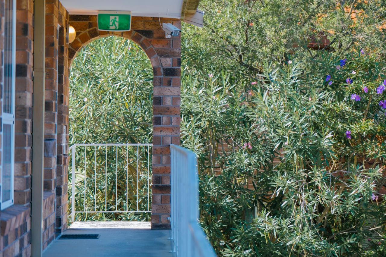 Gosford Palms Motor Inn Экстерьер фото