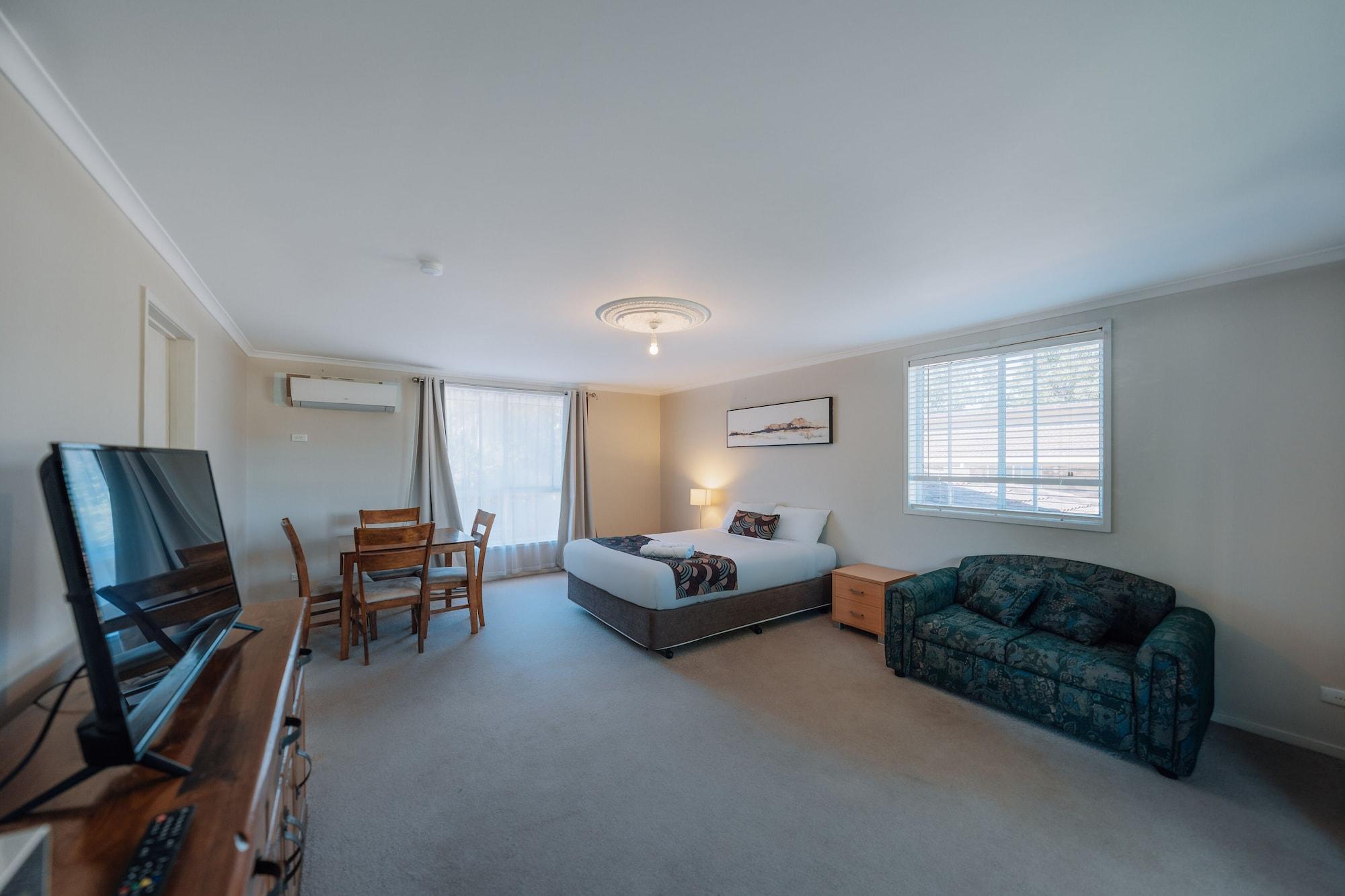 Gosford Palms Motor Inn Экстерьер фото